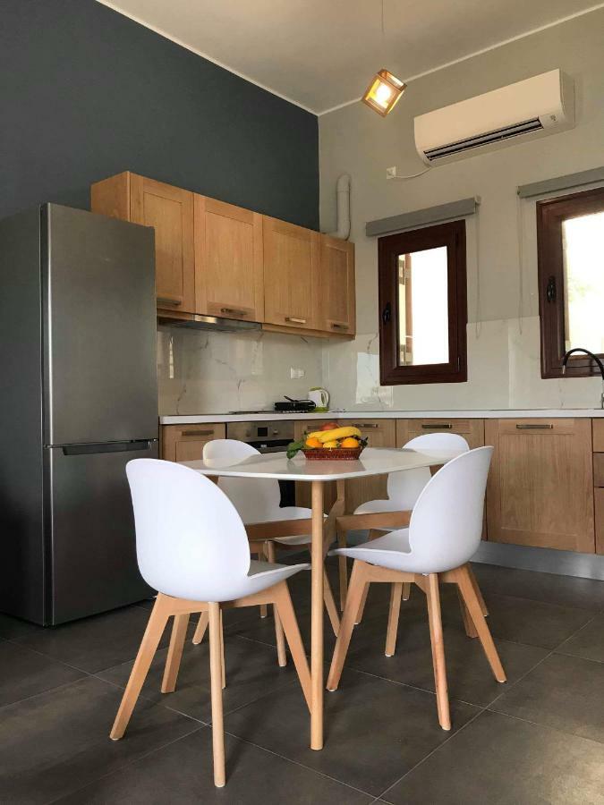 Light Blue Studios 2 Poúlithra Екстериор снимка
